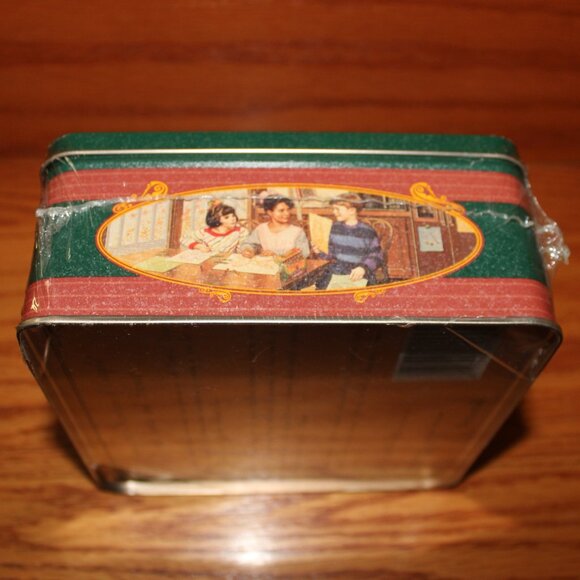 3/$88❤️Limited Edition 1994 CRAYOLA Trademark tin gift box +sharpener +64crayons - Picture 11 of 11